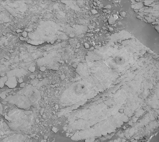 Sol 2528: Mast Camera (Mastcam)
