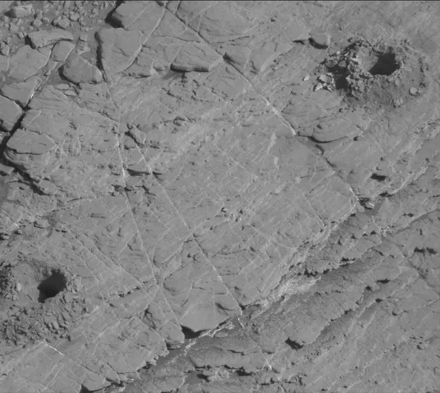 Sol 2529: Mast Camera (Mastcam)