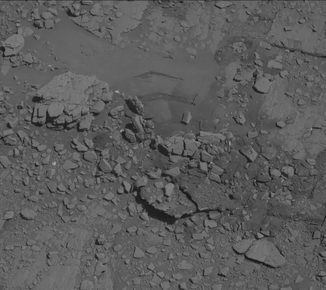 Sol 2532: Mast Camera (Mastcam)