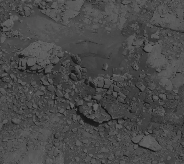 Sol 2532: Mast Camera (Mastcam)