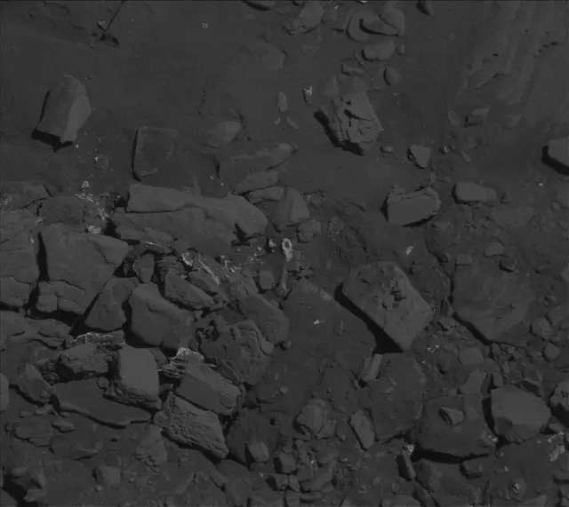 Sol 2532: Mast Camera (Mastcam)