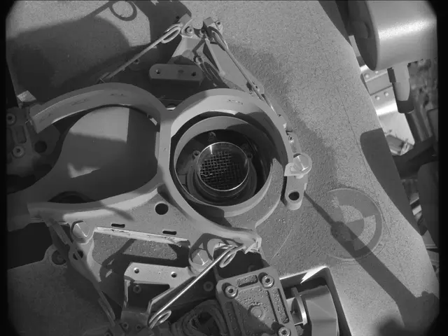 Sol 2543: Mast Camera (Mastcam)