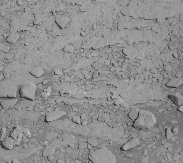 Sol 2550: Mast Camera (Mastcam)