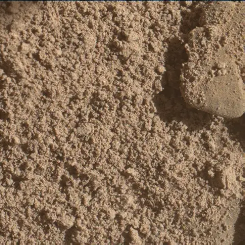 Sol 2550: Mars Hand Lens Imager (MAHLI)
