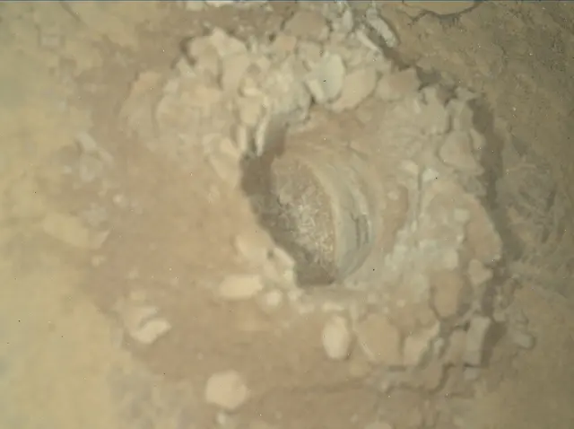 Sol 2551: Mars Hand Lens Imager (MAHLI)