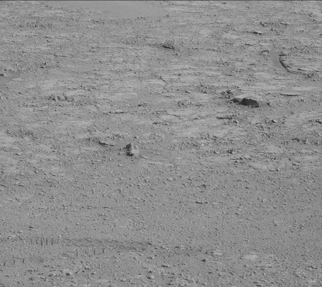 Sol 2553: Mast Camera (Mastcam)