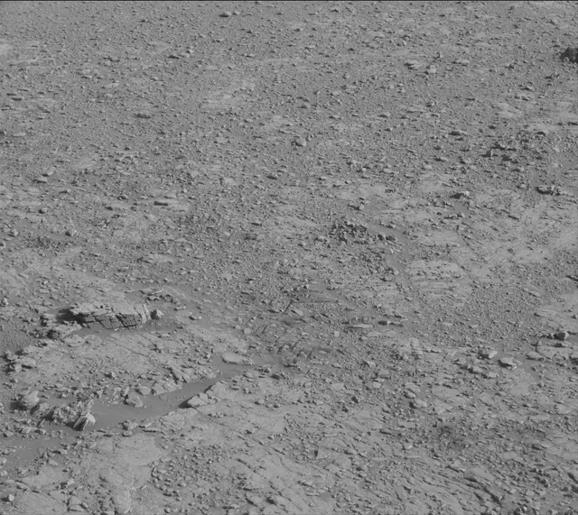 Sol 2553: Mast Camera (Mastcam)