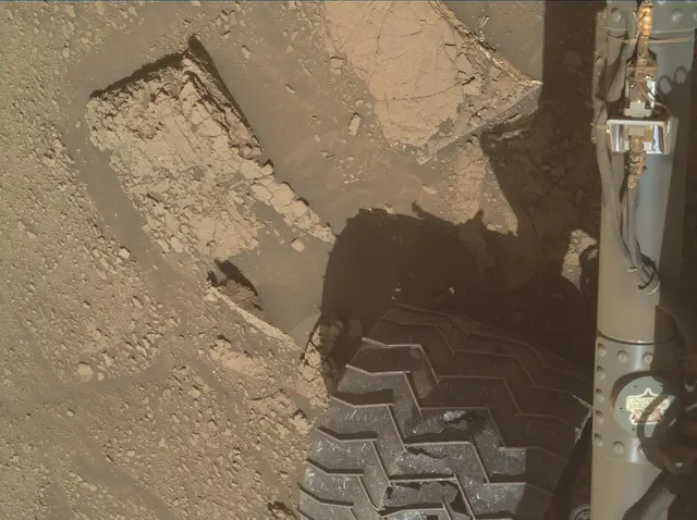 Sol 2553: Mars Hand Lens Imager (MAHLI)