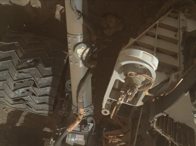 Sol 2553: Mars Hand Lens Imager (MAHLI)