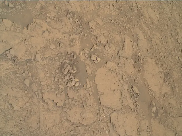 Sol 2553: Mars Hand Lens Imager (MAHLI)