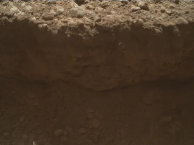 Sol 2557: Mars Hand Lens Imager (MAHLI)