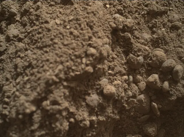Sol 2558: Mars Hand Lens Imager (MAHLI)