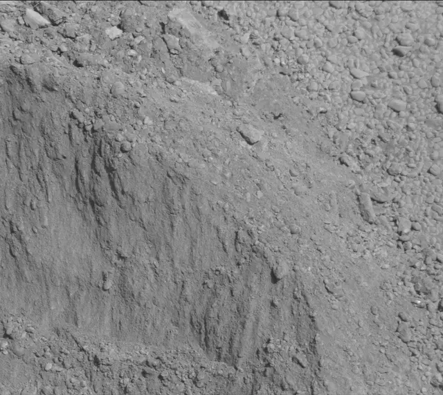 Sol 2559: Mast Camera (Mastcam)
