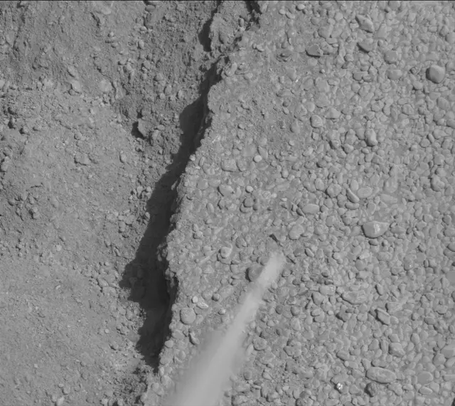 Sol 2559: Mast Camera (Mastcam)