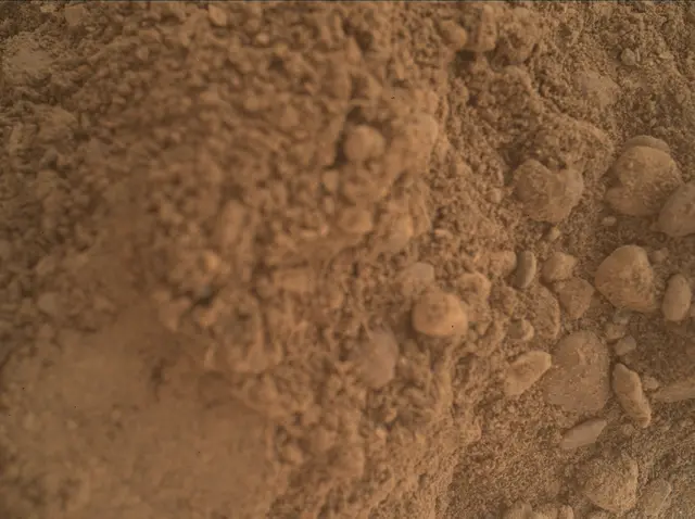 Sol 2559: Mars Hand Lens Imager (MAHLI)
