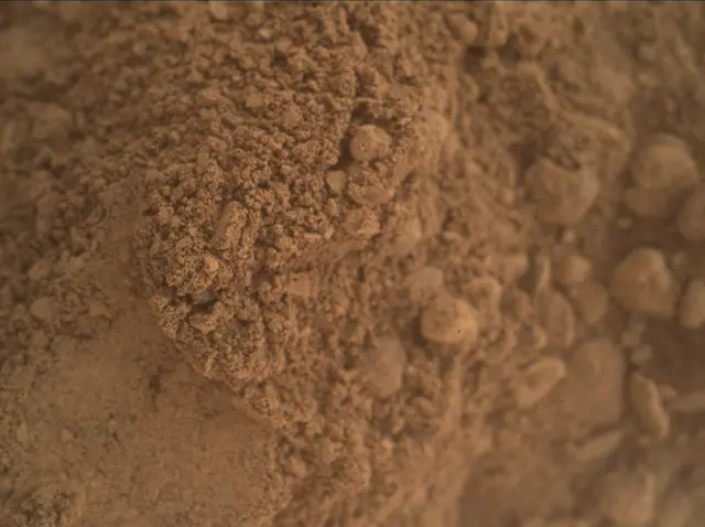 Sol 2559: Mars Hand Lens Imager (MAHLI)