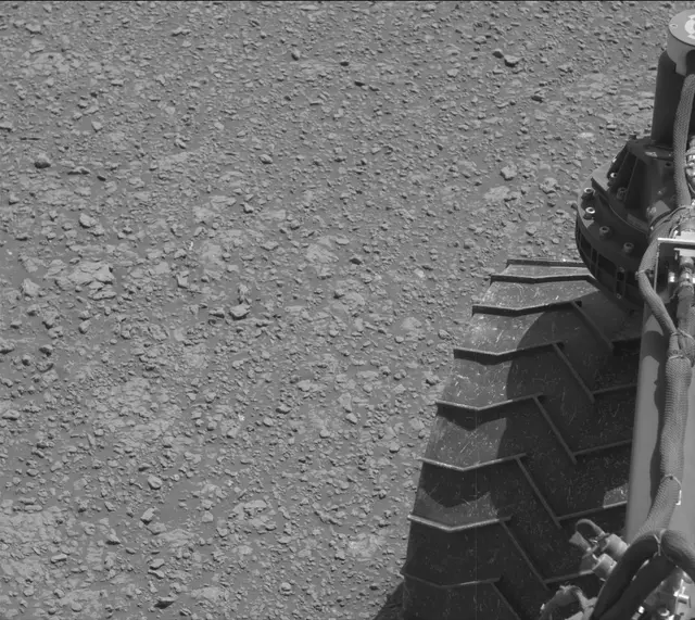 Sol 2560: Mast Camera (Mastcam)
