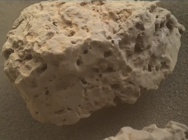 Sol 2564: Mars Hand Lens Imager (MAHLI)