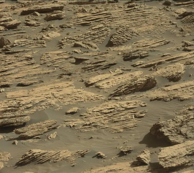 Sol 2570: Mast Camera (Mastcam)