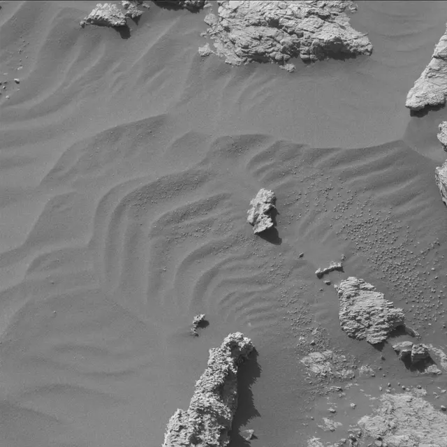 Sol 2570: Mast Camera (Mastcam)