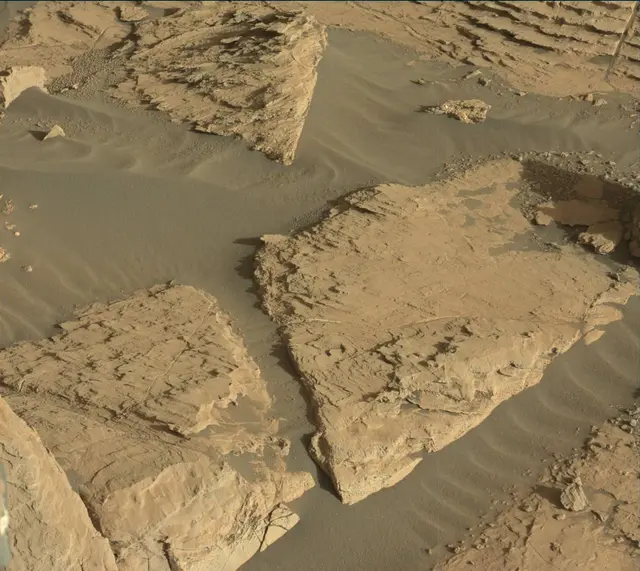 Sol 2570: Mast Camera (Mastcam)