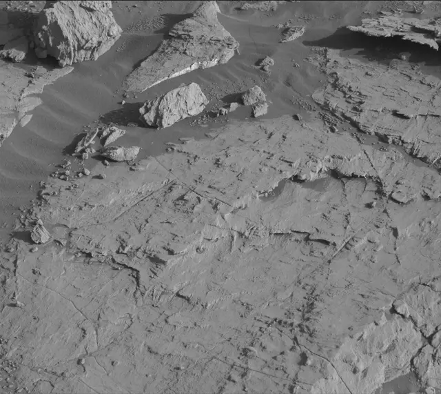 Sol 2570: Mast Camera (Mastcam)