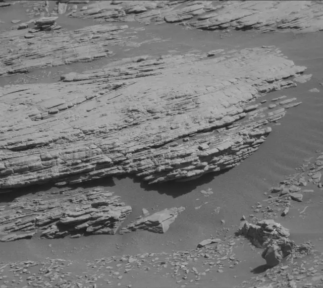 Sol 2570: Mast Camera (Mastcam)