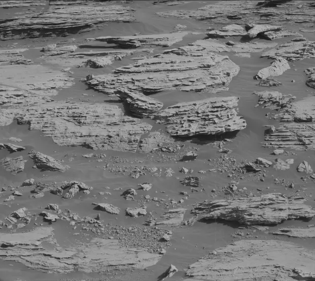 Sol 2572: Mast Camera (Mastcam)