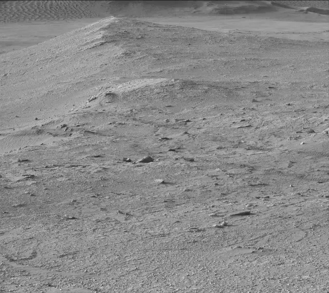 Sol 2572: Mast Camera (Mastcam)