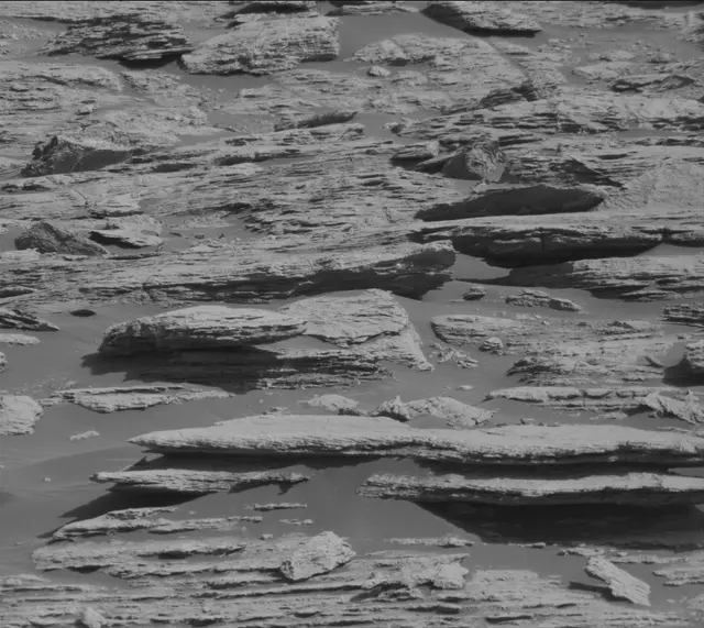 Sol 2572: Mast Camera (Mastcam)