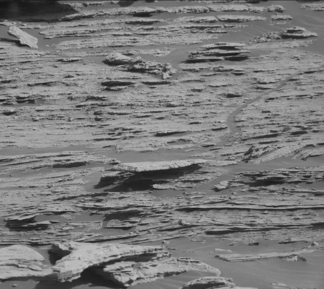 Sol 2572: Mast Camera (Mastcam)