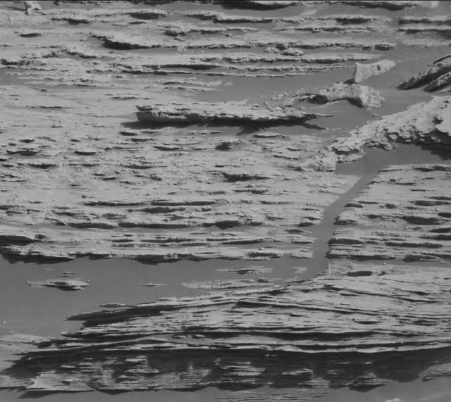 Sol 2572: Mast Camera (Mastcam)