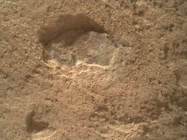 Sol 2574: Mars Hand Lens Imager (MAHLI)