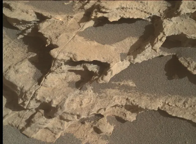 Sol 2574: Mars Hand Lens Imager (MAHLI)