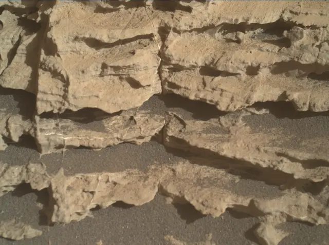Sol 2574: Mars Hand Lens Imager (MAHLI)