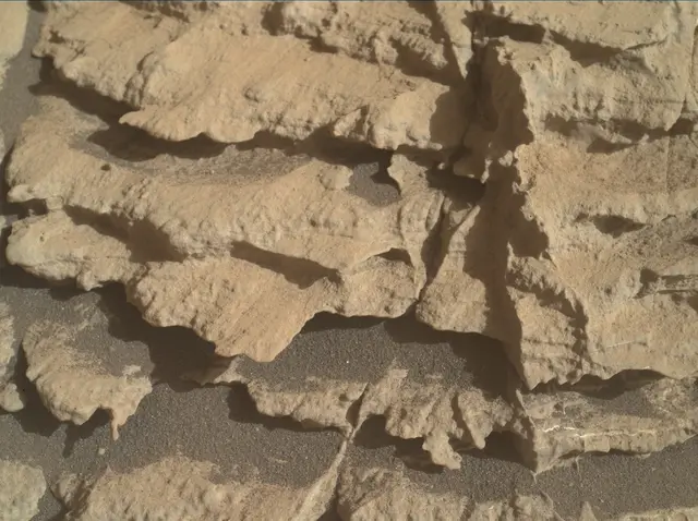 Sol 2574: Mars Hand Lens Imager (MAHLI)