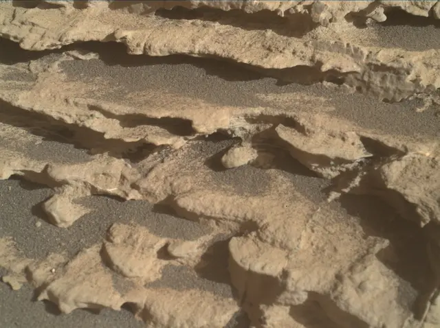 Sol 2574: Mars Hand Lens Imager (MAHLI)