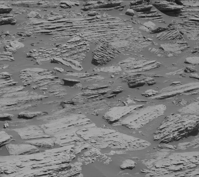 Sol 2575: Mast Camera (Mastcam)