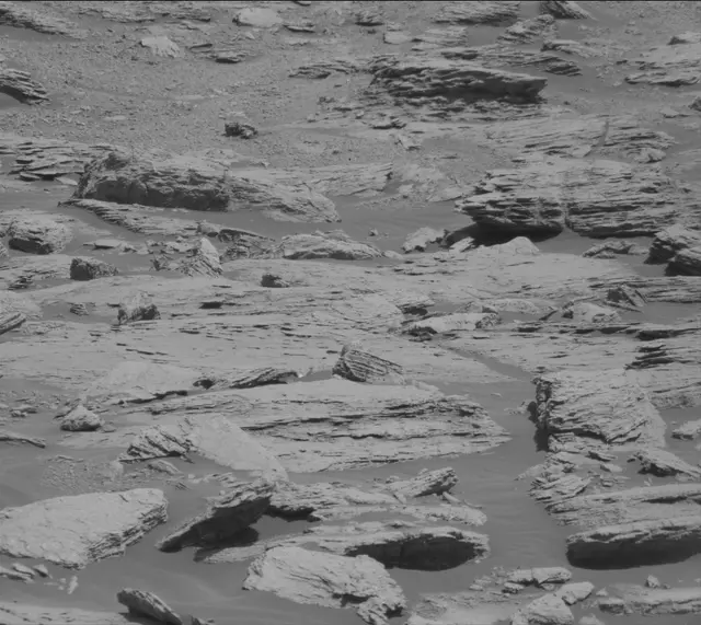 Sol 2575: Mast Camera (Mastcam)