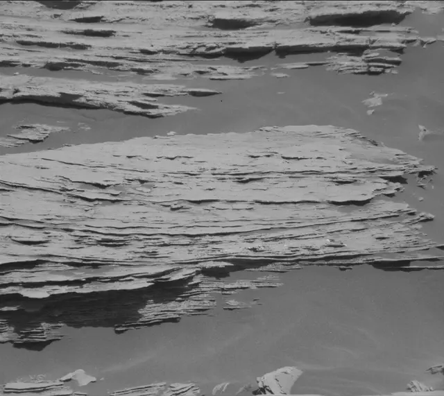 Sol 2575: Mast Camera (Mastcam)