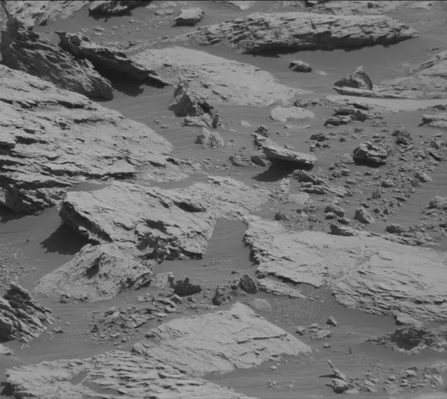 Sol 2575: Mast Camera (Mastcam)