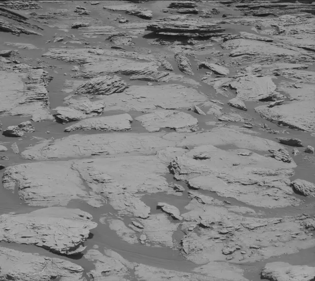 Sol 2577: Mast Camera (Mastcam)