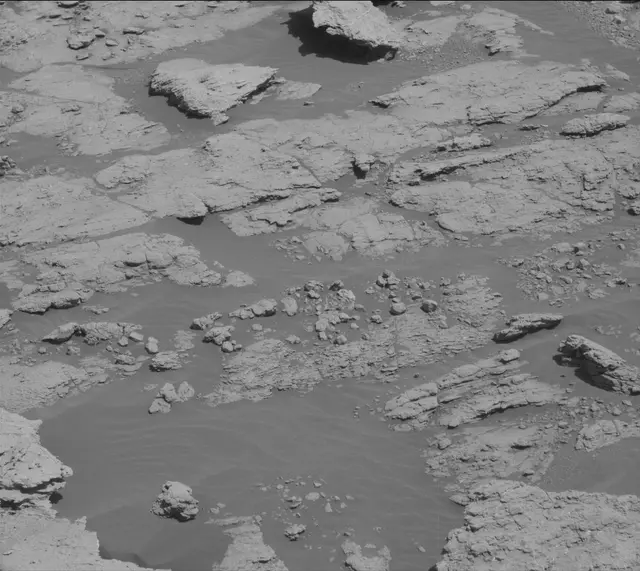 Sol 2577: Mast Camera (Mastcam)