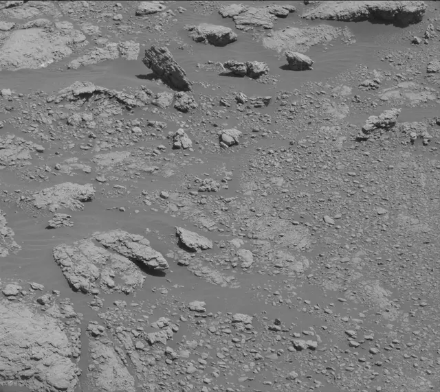 Sol 2577: Mast Camera (Mastcam)