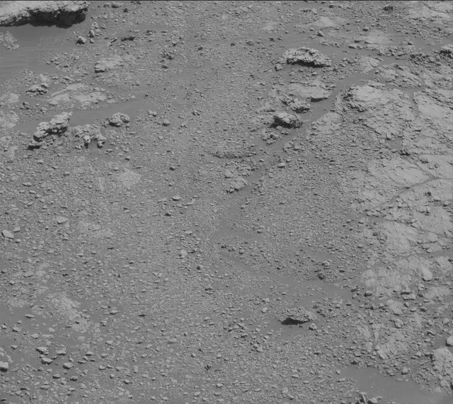 Sol 2577: Mast Camera (Mastcam)