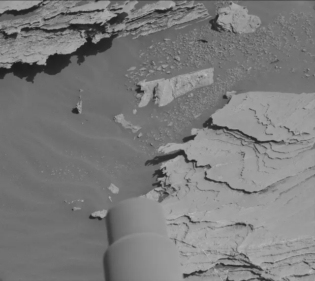 Sol 2577: Mast Camera (Mastcam)