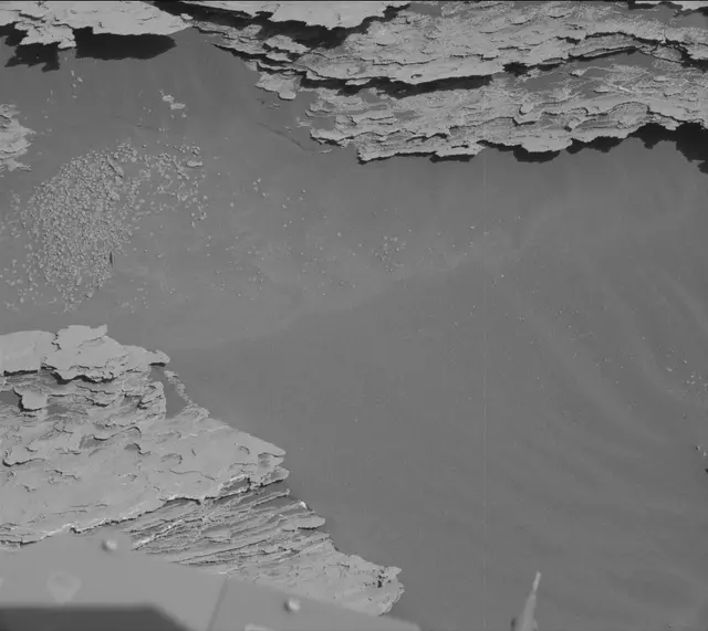 Sol 2577: Mast Camera (Mastcam)
