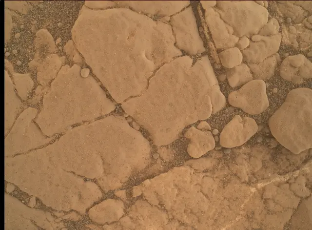 Sol 2577: Mars Hand Lens Imager (MAHLI)