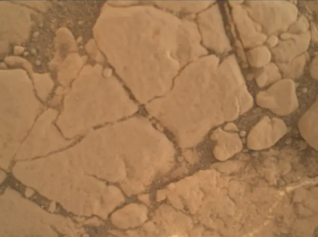 Sol 2577: Mars Hand Lens Imager (MAHLI)
