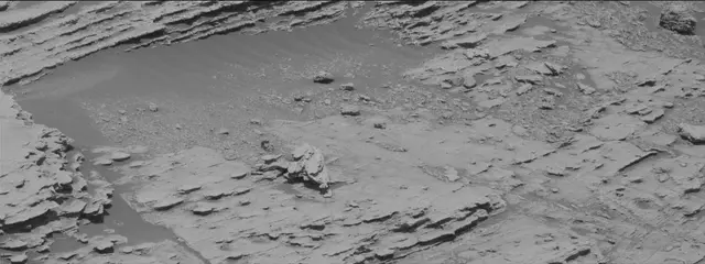 Sol 2579: Mast Camera (Mastcam)